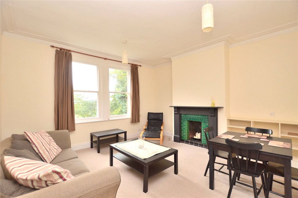 Property photo 2 of 19 Picture No. 21