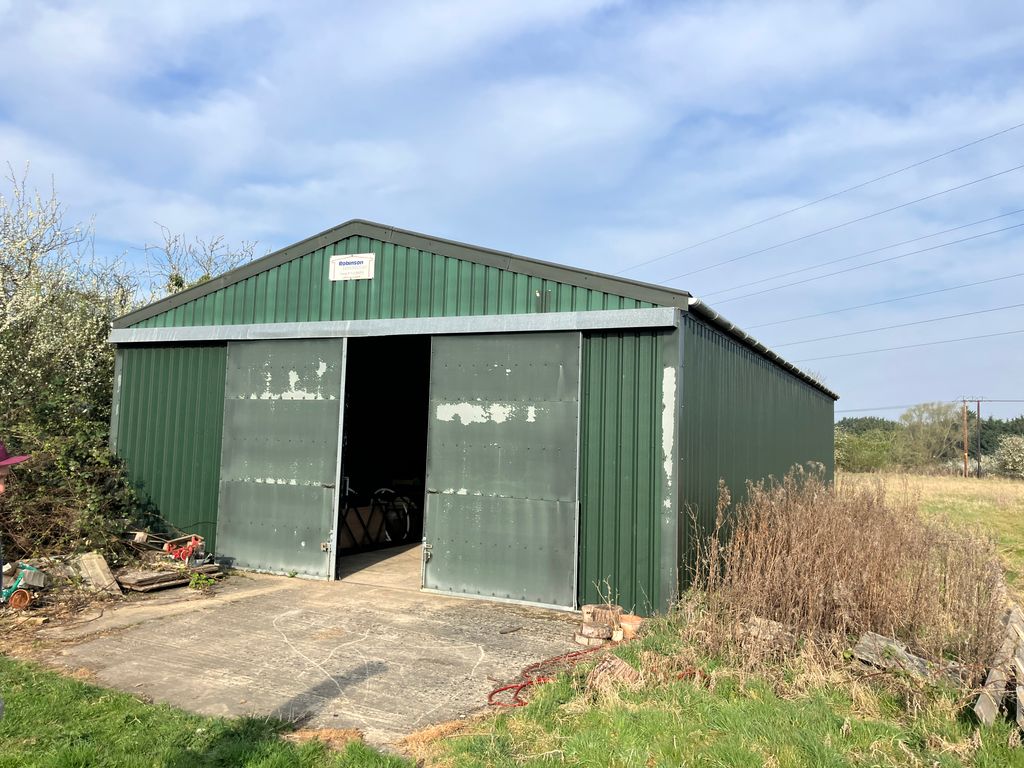Property photo 1 of 2 Girton Storage Unit To Let