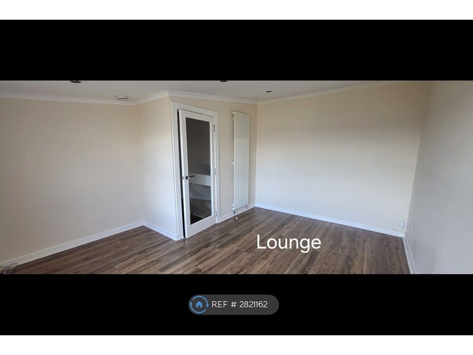 Property photo 2 of 13 Lounge