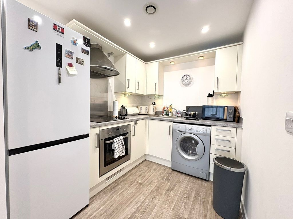 Property photo 2 of 6