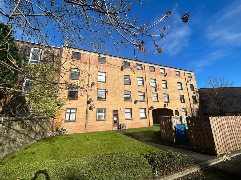 Property photo 2 of 21