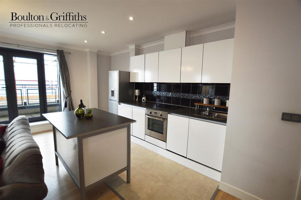 Property photo 2 of 16 Kitchen