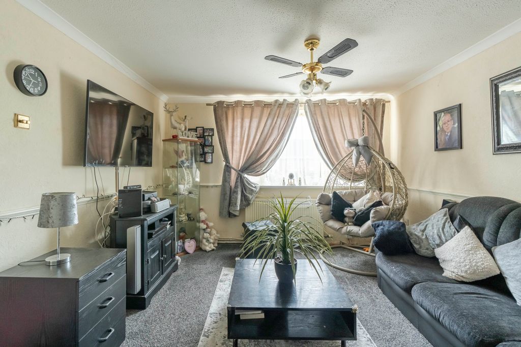 Property photo 3 of 24 Dsc03487-Hdr