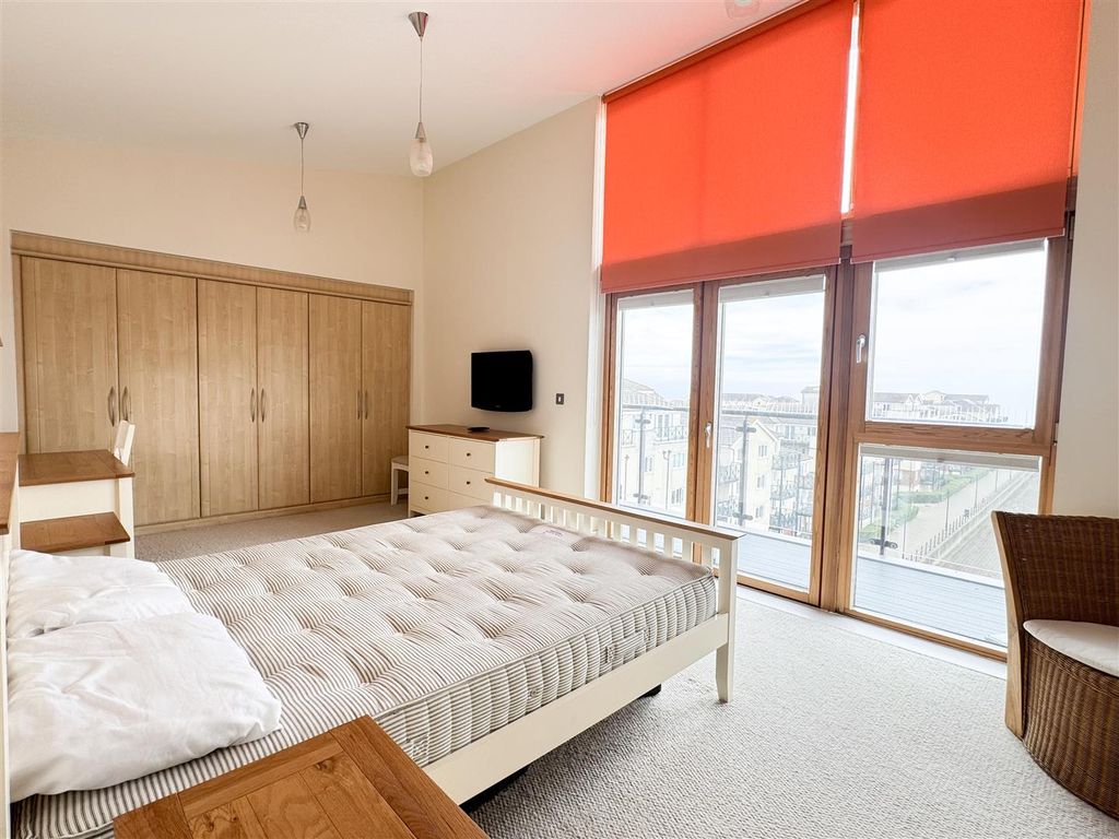 Additional image 8 of 3 bed flat for saleMidway Quay, Eastbourne BN23