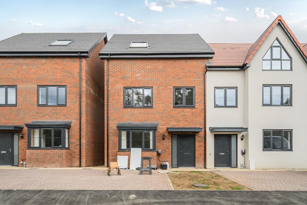 Property photo 1 of 12 External View
