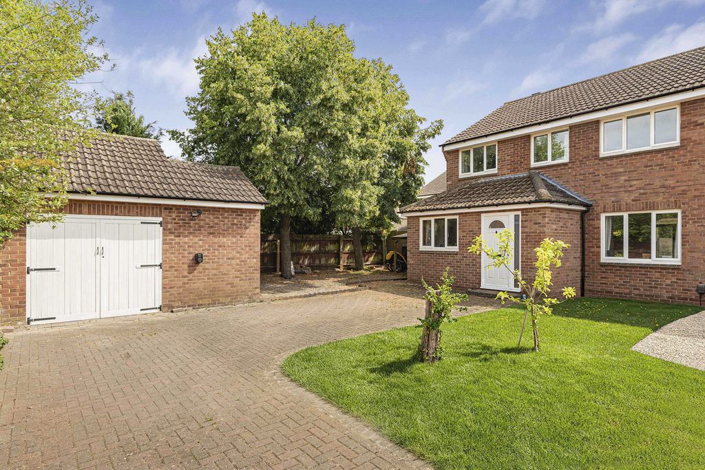 Property photo 1 of 24