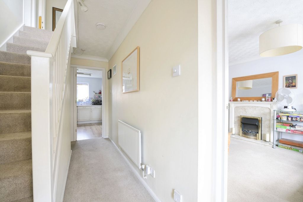 Property photo 3 of 28 Photo