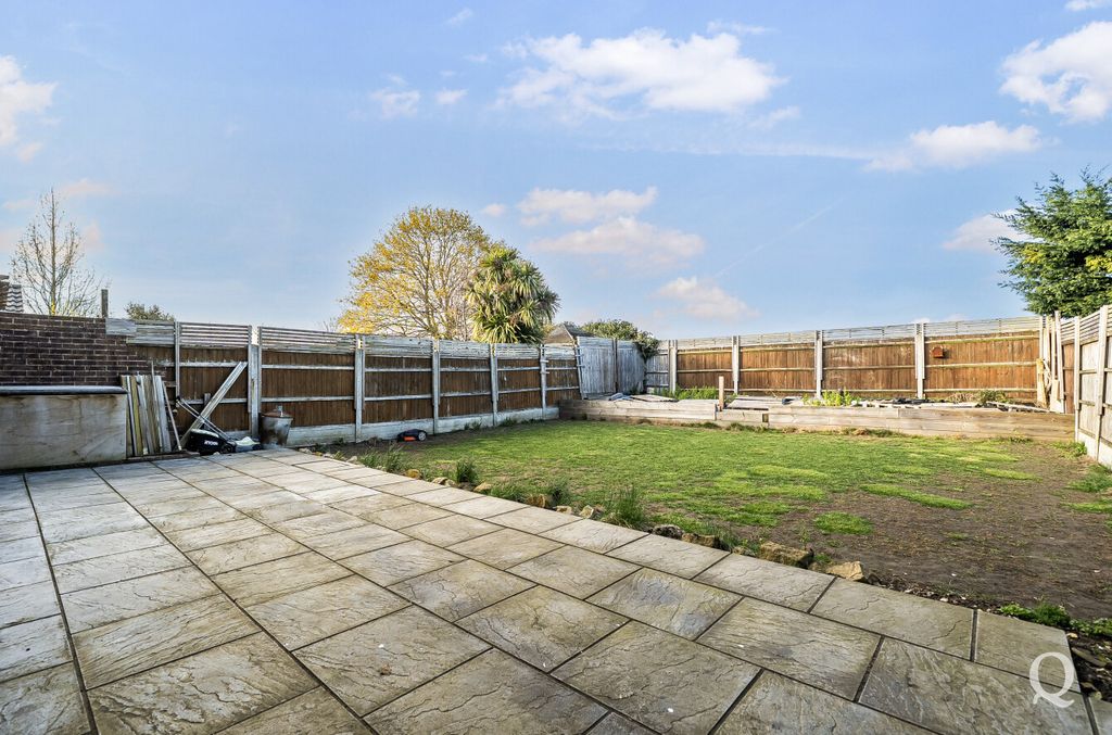 Property photo 3 of 23 7F493298-B100-40B...