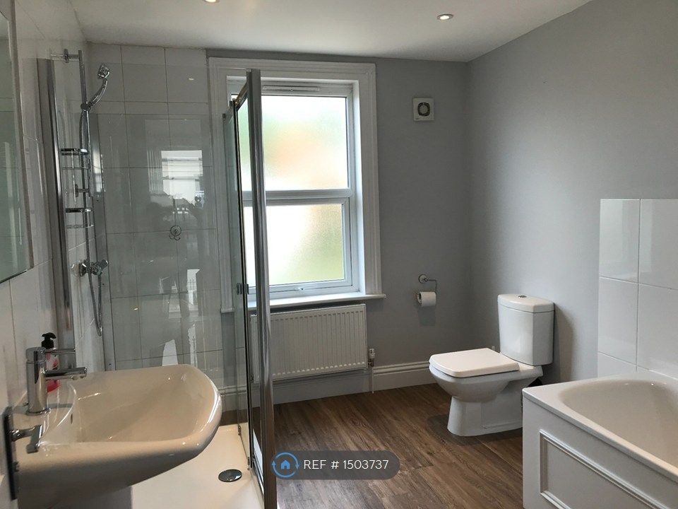 Property photo 3 of 6 Main Bathroom