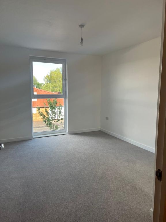 Property photo 3 of 6