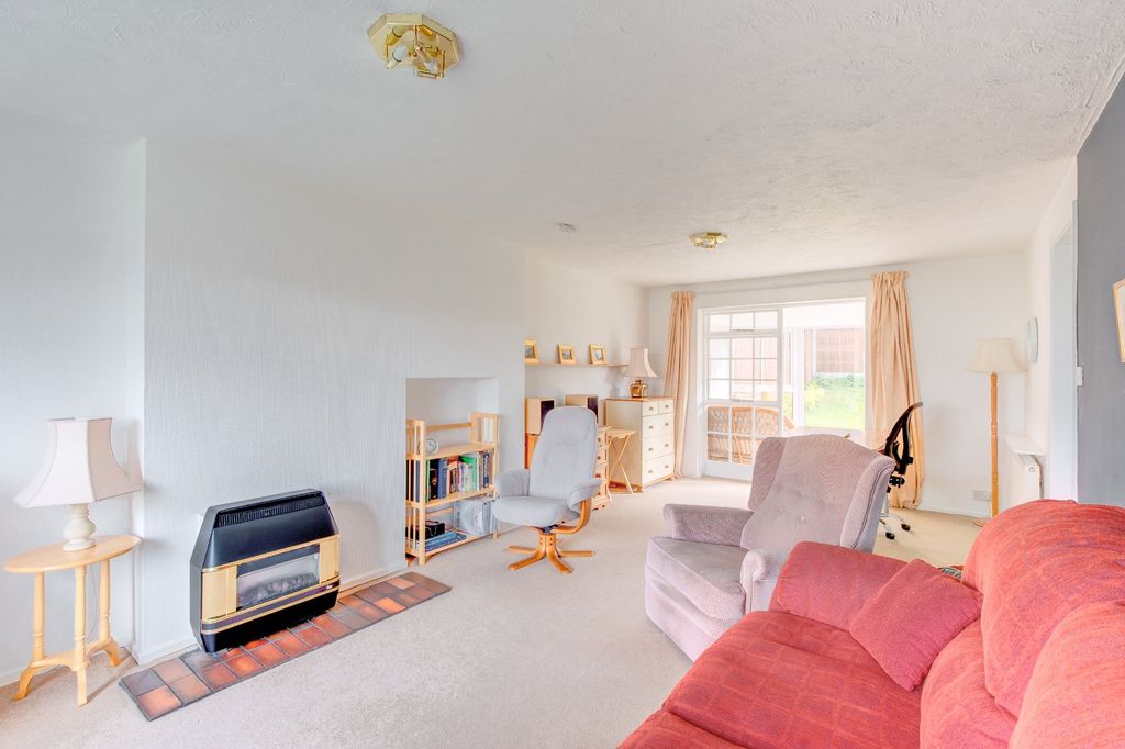 Property photo 2 of 16 Picture No. 11