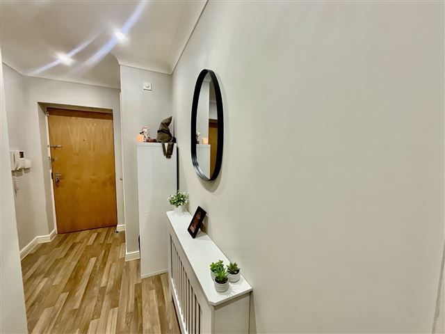 Property photo 3 of 18 Hallway