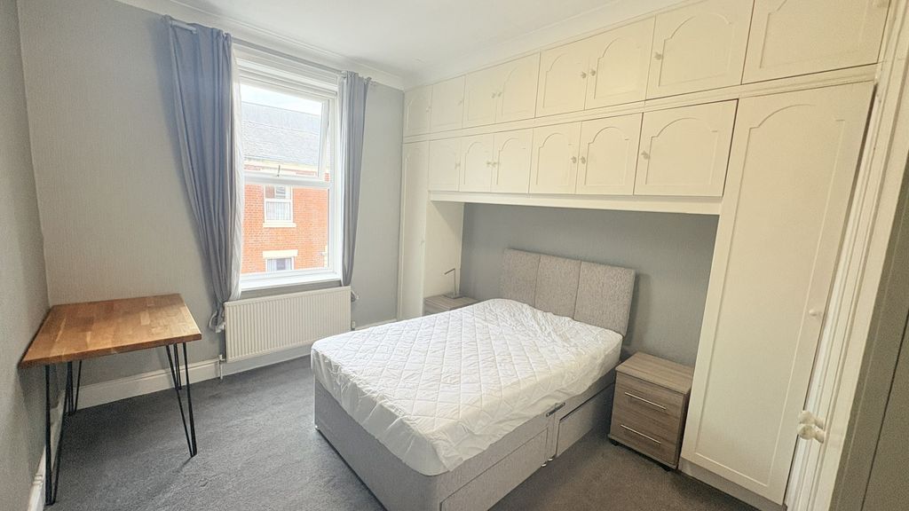 Property photo 1 of 4