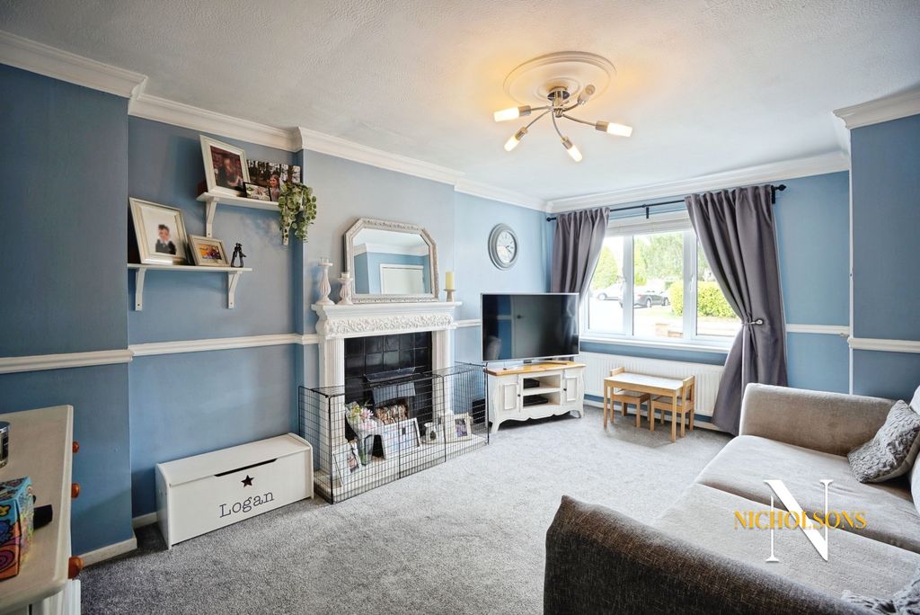 Property photo 3 of 18 4221912
