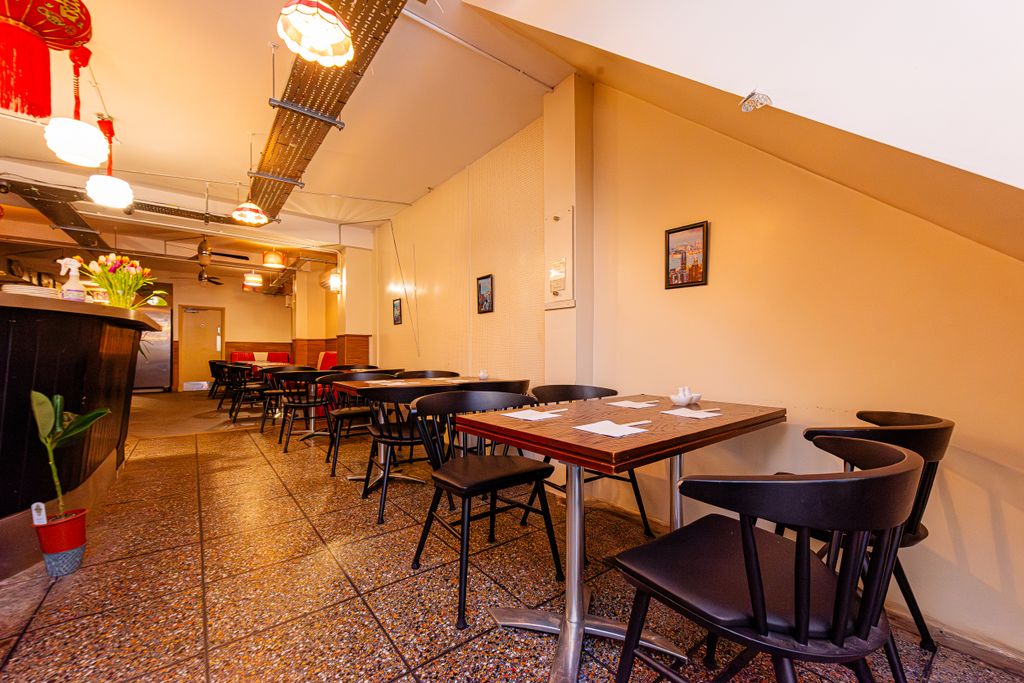 Property photo 2 of 16 Seven Sisters Road 266-002