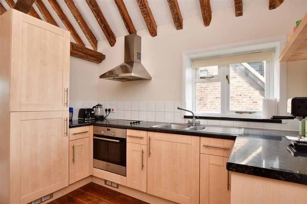 Property photo 3 of 10 Kitchen/Dining Area
