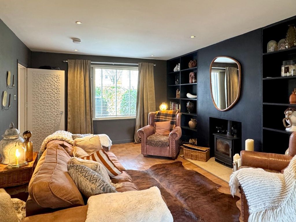 Property photo 3 of 28 Lounge/Dining Room