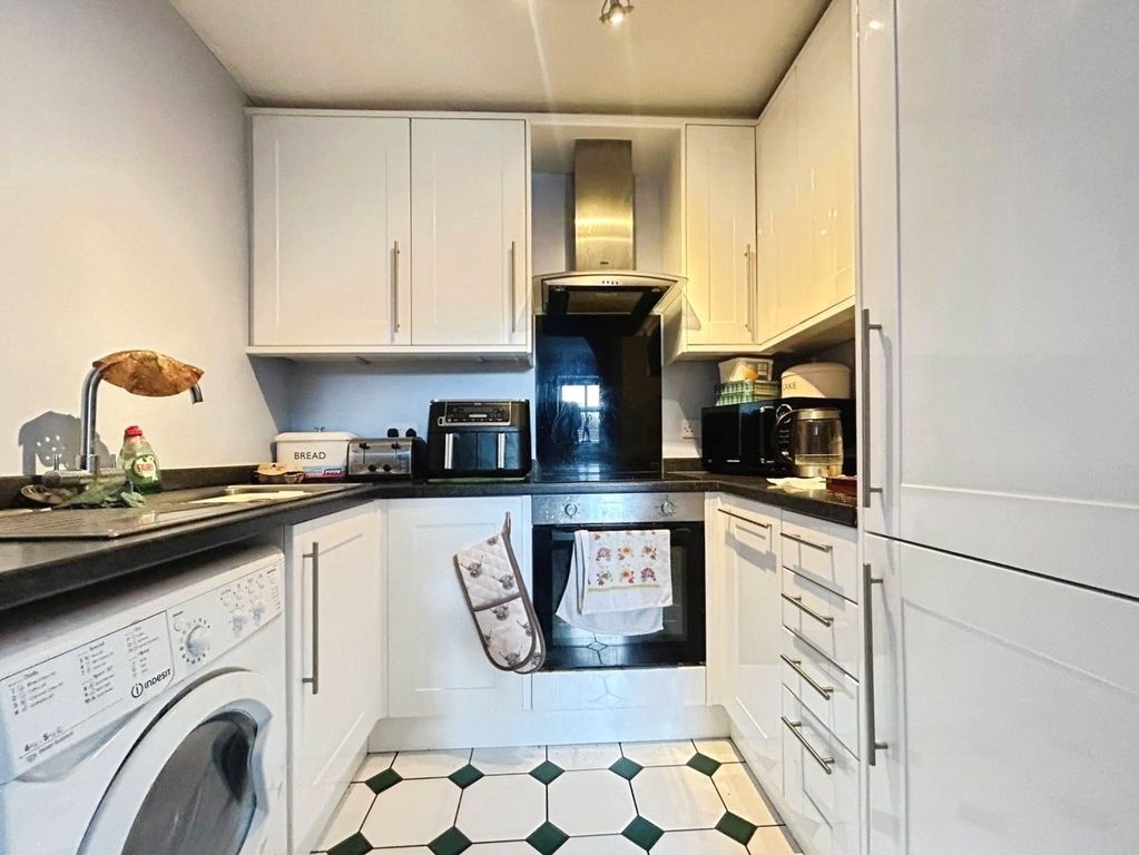 Property photo 2 of 8 Picture No. 07