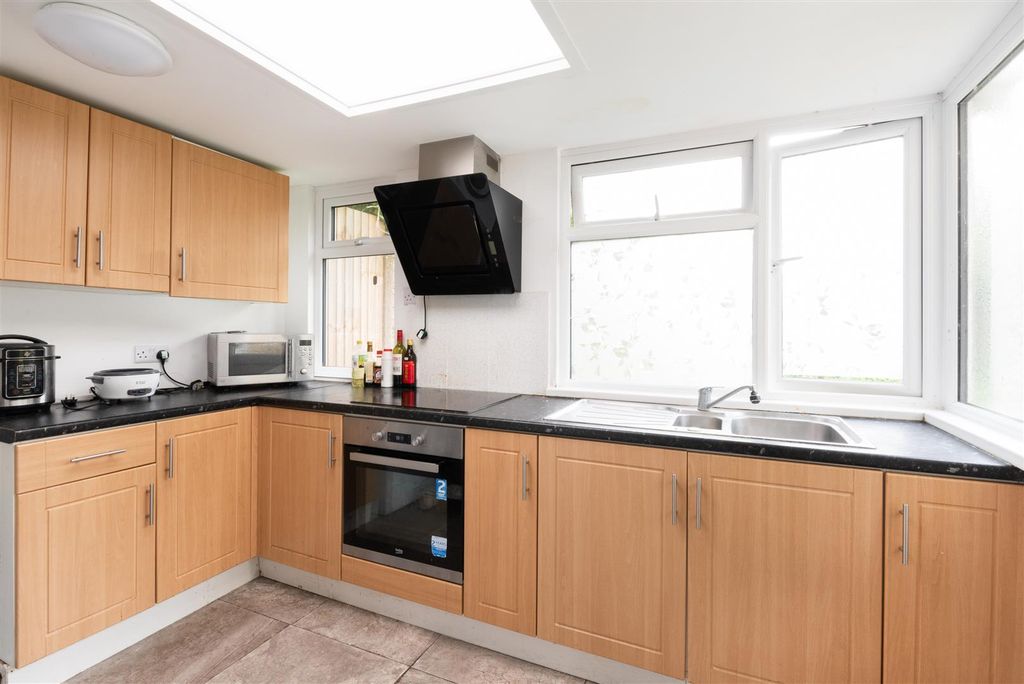 Property photo 3 of 14 14 Banwell Road, Bath, Ba2 2Uj-4.Jpg