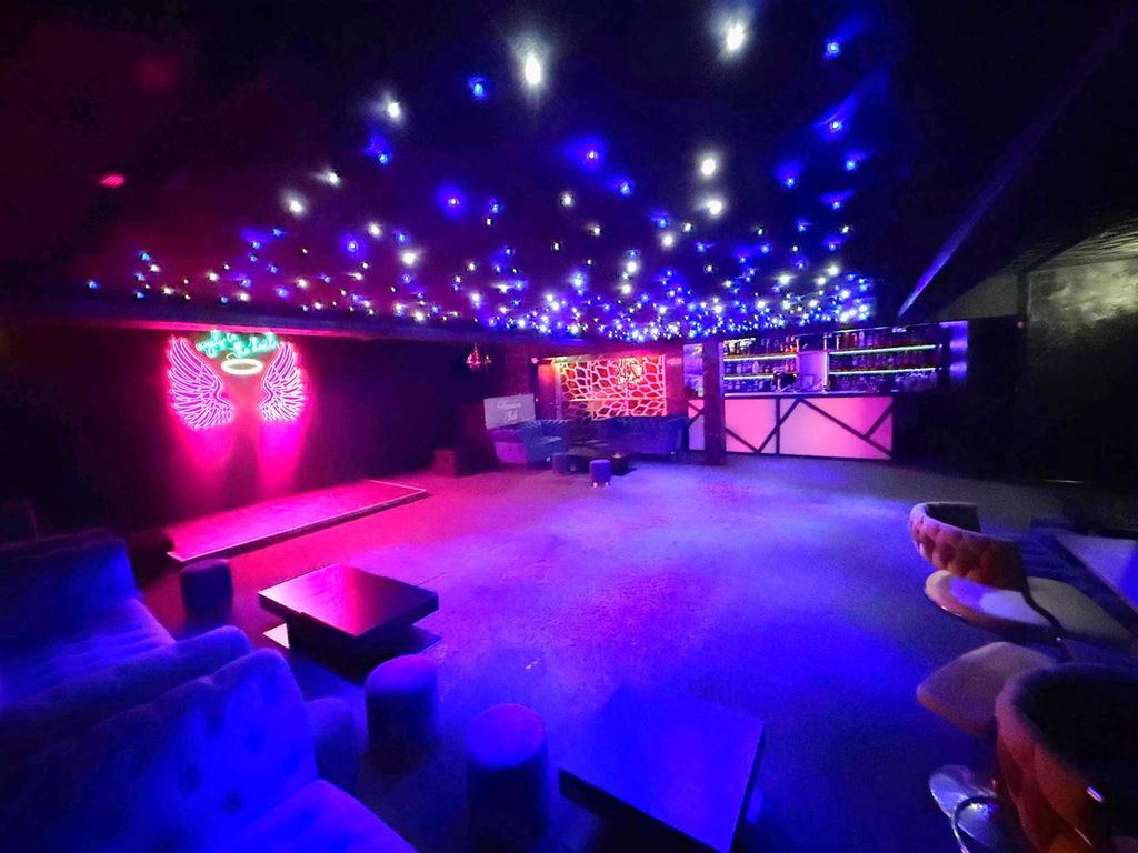 Property photo 2 of 7 Photo 1