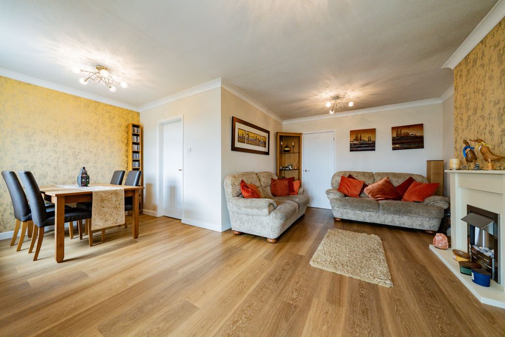 Property photo 2 of 21 Dsc00796