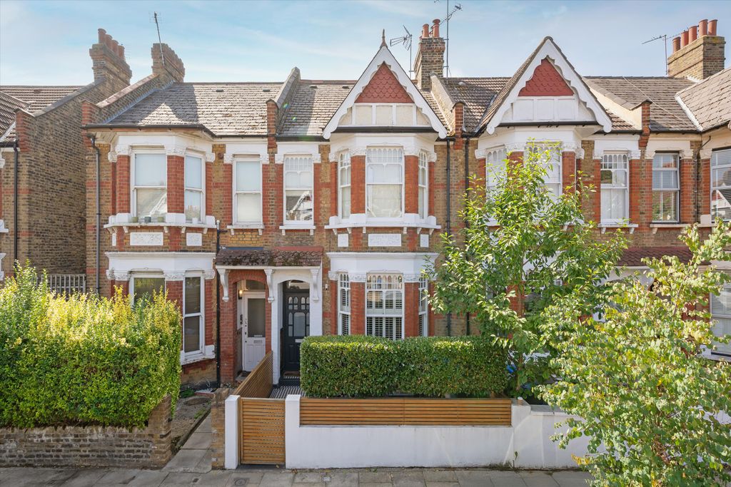 Property photo 2 of 18 Image