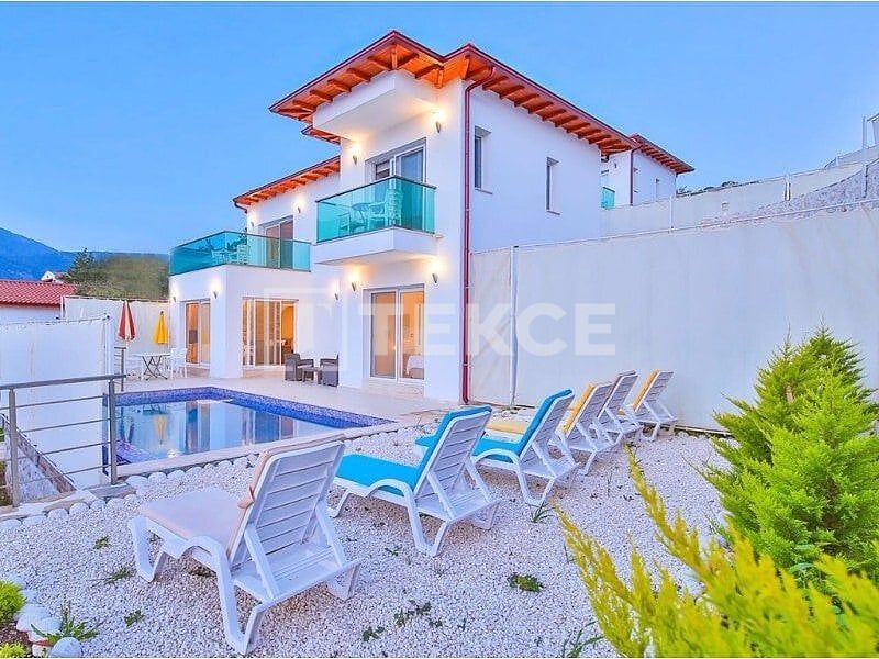 Property photo 1 of 34
