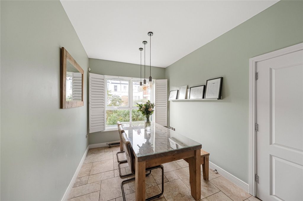 Property photo 3 of 15 Picture No. 24