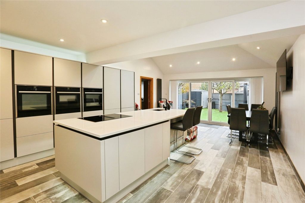 Property photo 2 of 17 Picture No. 07