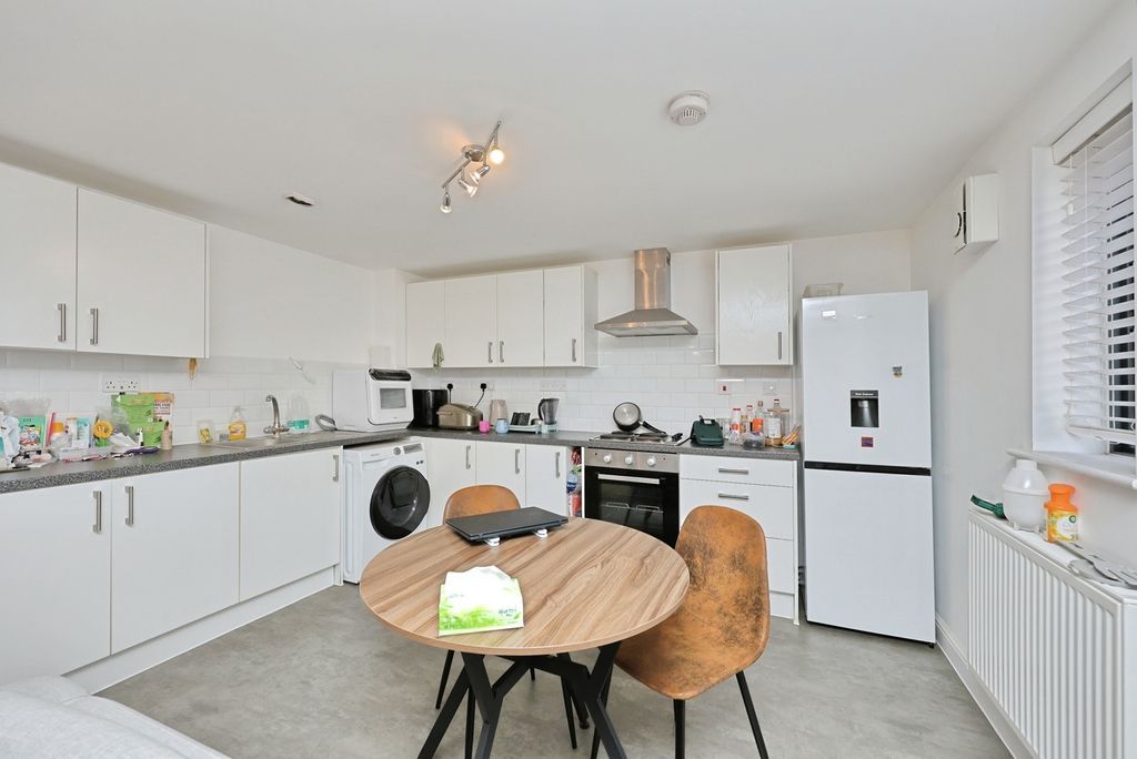 Property photo 3 of 13 Pbox-Img.Jpg