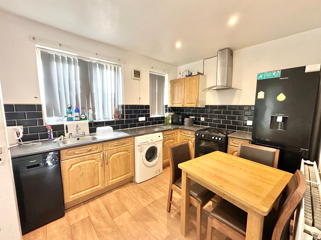 Property photo 3 of 16 Img_6729