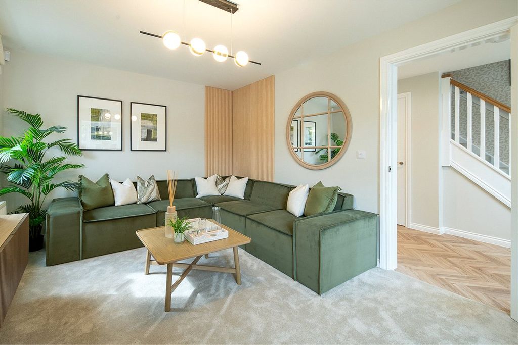 Property photo 3 of 12 Lounge