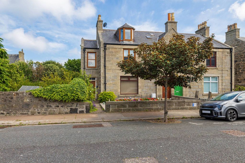 Property photo 1 of 26