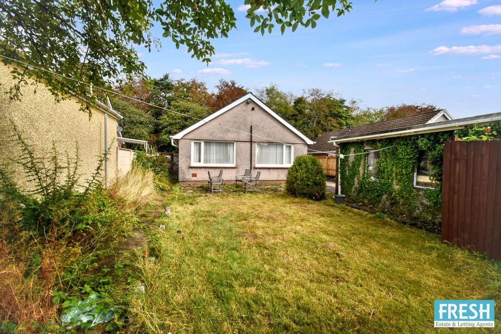 Property photo 2 of 27
