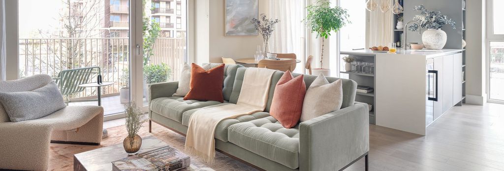 Property photo 1 of 5 An Interior Dining/ Living Room Image At White City