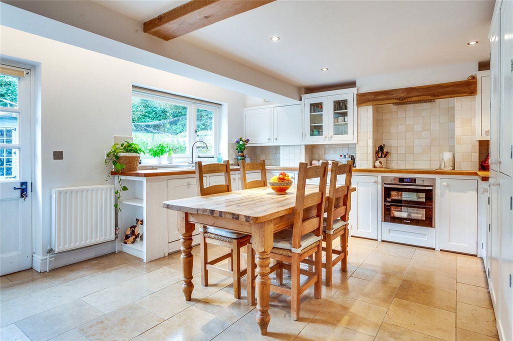 Property photo 2 of 15 Kitchen/Dining Room