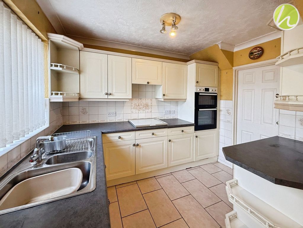 Property photo 3 of 26