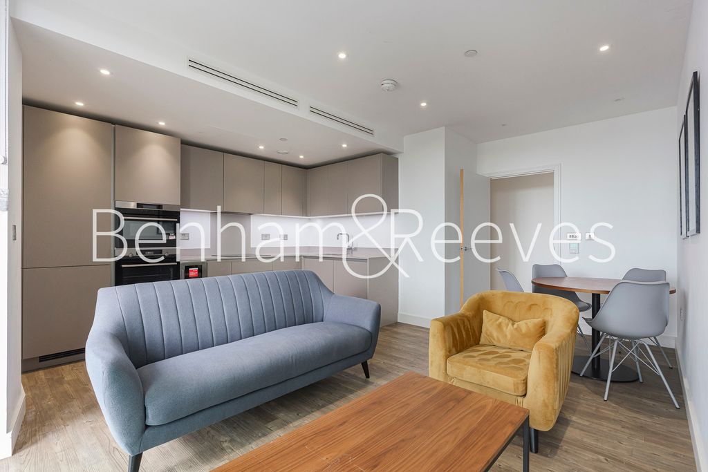 Property photo 1 of 18