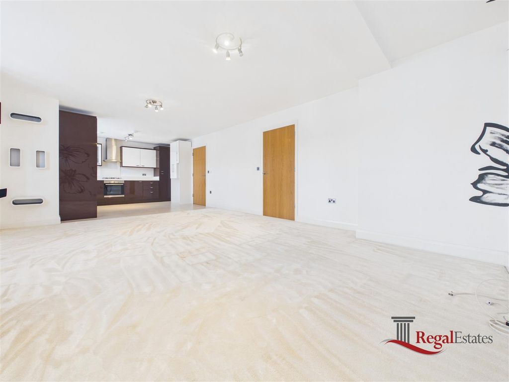 Property photo 2 of 13 Cam02489G0-Pr0324-Still002.Jpg