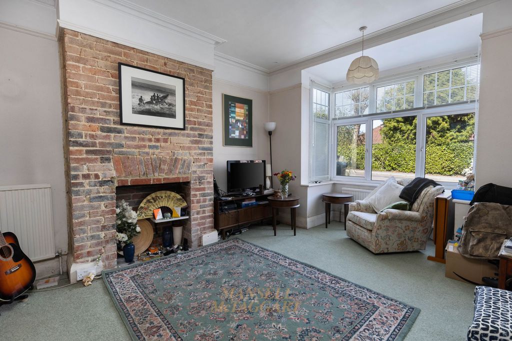 Property photo 3 of 19