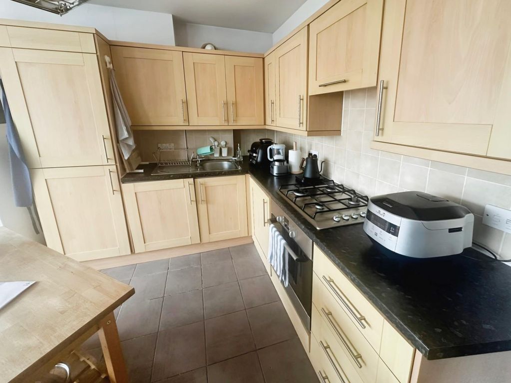 Property photo 3 of 8