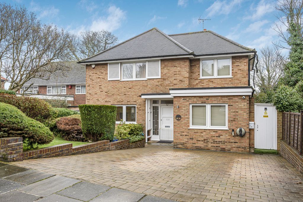 Property photo 1 of 33