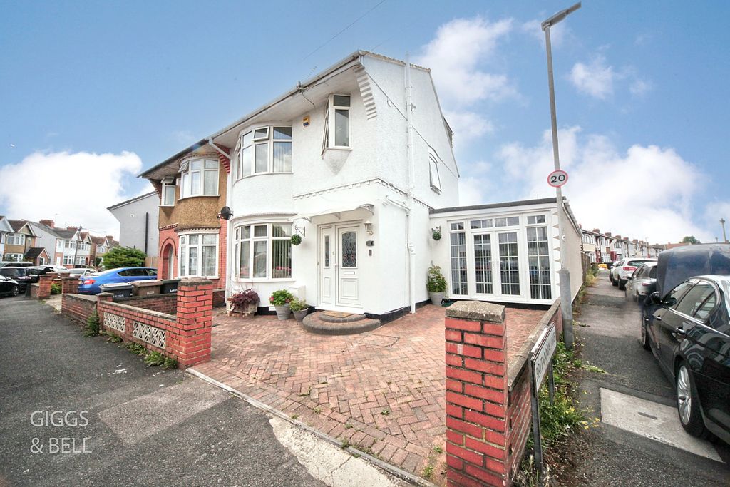 Property photo 1 of 26 4336301