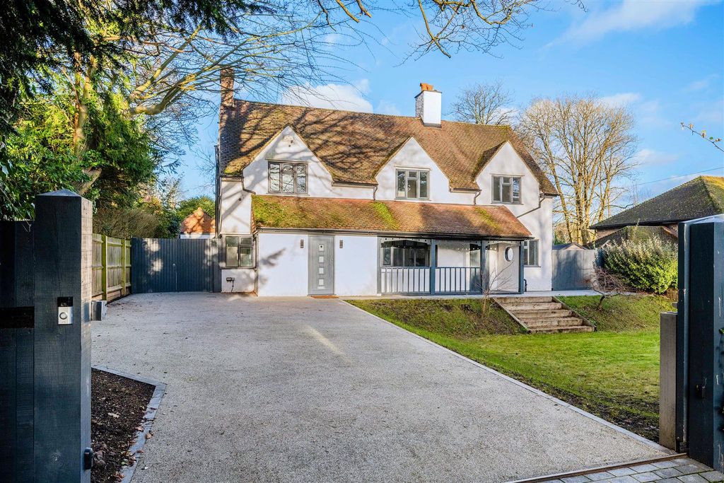 Property photo 1 of 30 Woodfield Hill, 16  (27).Jpg