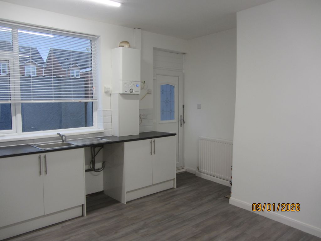 Property photo 3 of 13 Kitchen/Breakfast Room