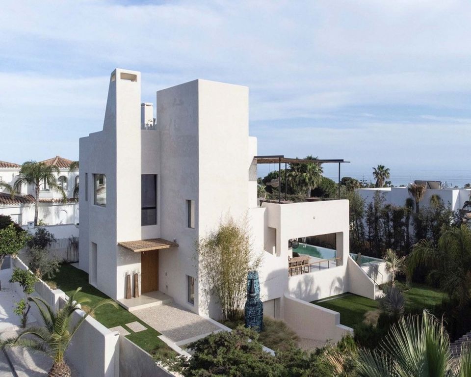 Property photo 1 of 19 Overview Villa