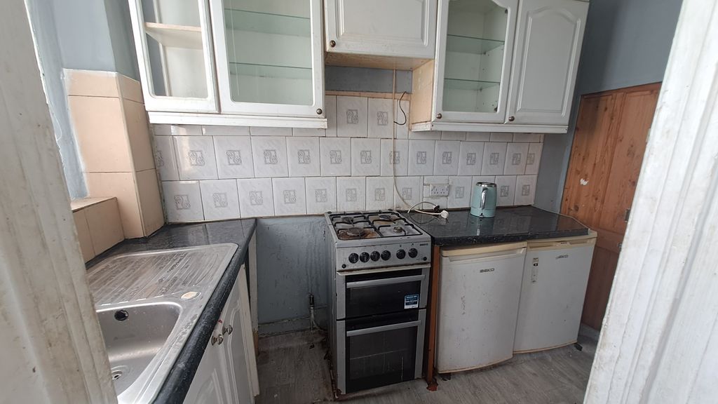 Property photo 3 of 10 Gallery