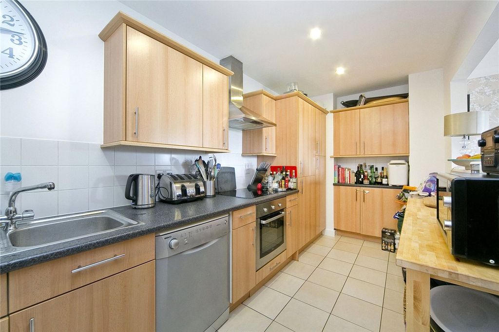 Property photo 2 of 12 Kitchen