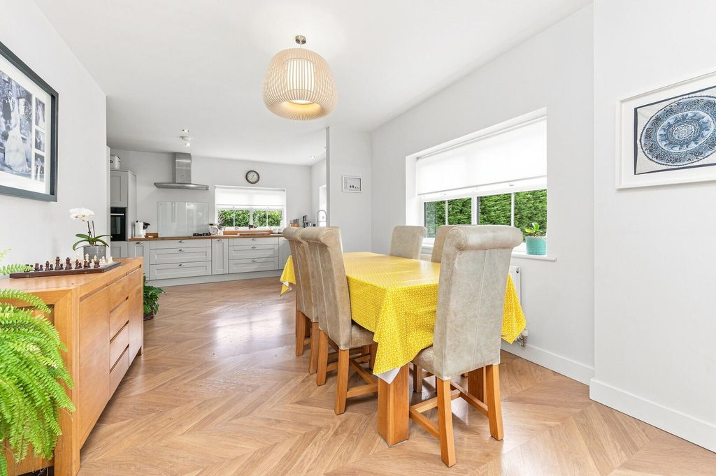Property photo 3 of 42 Dining Area