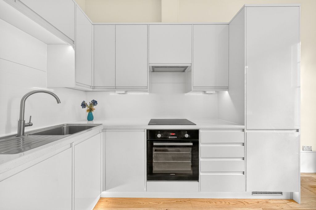 Property photo 3 of 6 Dsc06415.Jpg